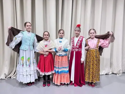 Спектакль «Сказ об оренбургской паутинке»