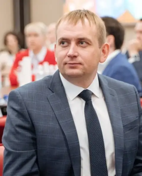 Врип главе Новотроицка Олегу Папунину задали вопрос об Антоне Михине, который недавно был назначен руководителем аппарата мэрии