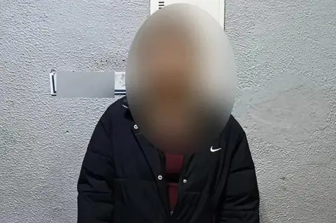 Двоих жителей Оренбурга обвиняют в неправомерном обороте средств платежей