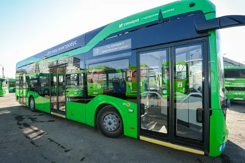 Будущее на колёсах: в Оренбурге тестируют электробус «Синара‑6253»