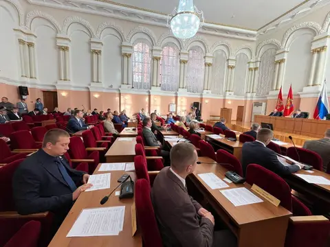 Шесть депутатов покинули Оренбургский горсовет: пятеро ушли в Заксобрание