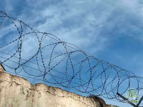 В оренбургской колонии «Черный дельфин» заключенный устроил драку с сокамерником