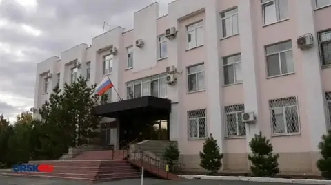 В Орске с водителя скорой помощи требуют почти 460 000 рублей за ДТП