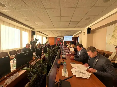 В Орске проходит заседание горсовета