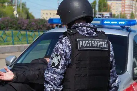 В Саракташе 17‑летний юноша крушил дом топором