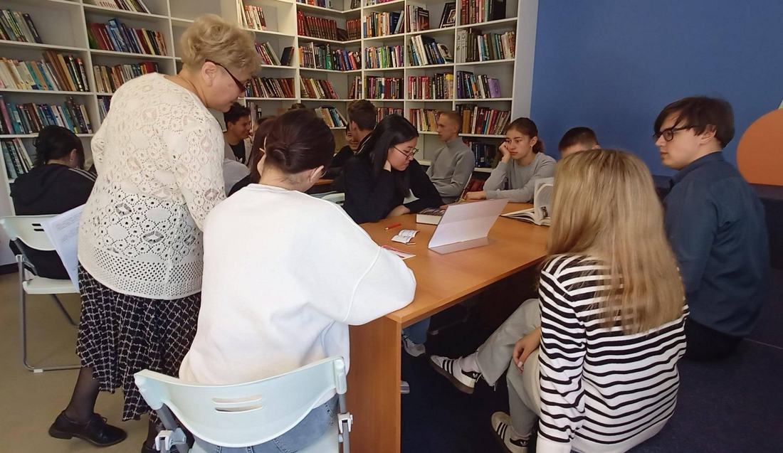 Литературная викторина «Новогодний книгокарнавал»