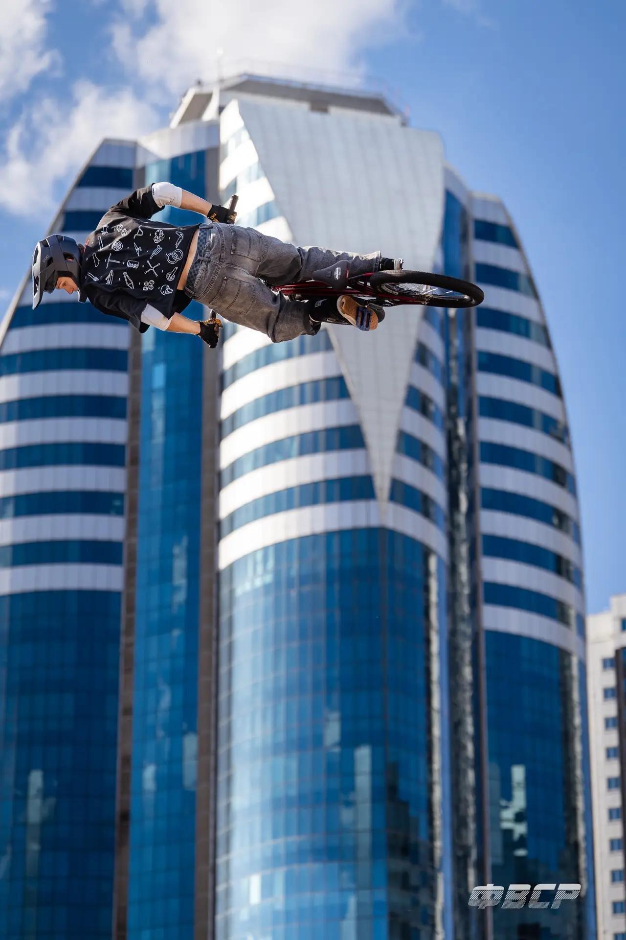 Дмитрий Рыжаков взял серебро чемпионата России по BMX-фристайлу — фото 5