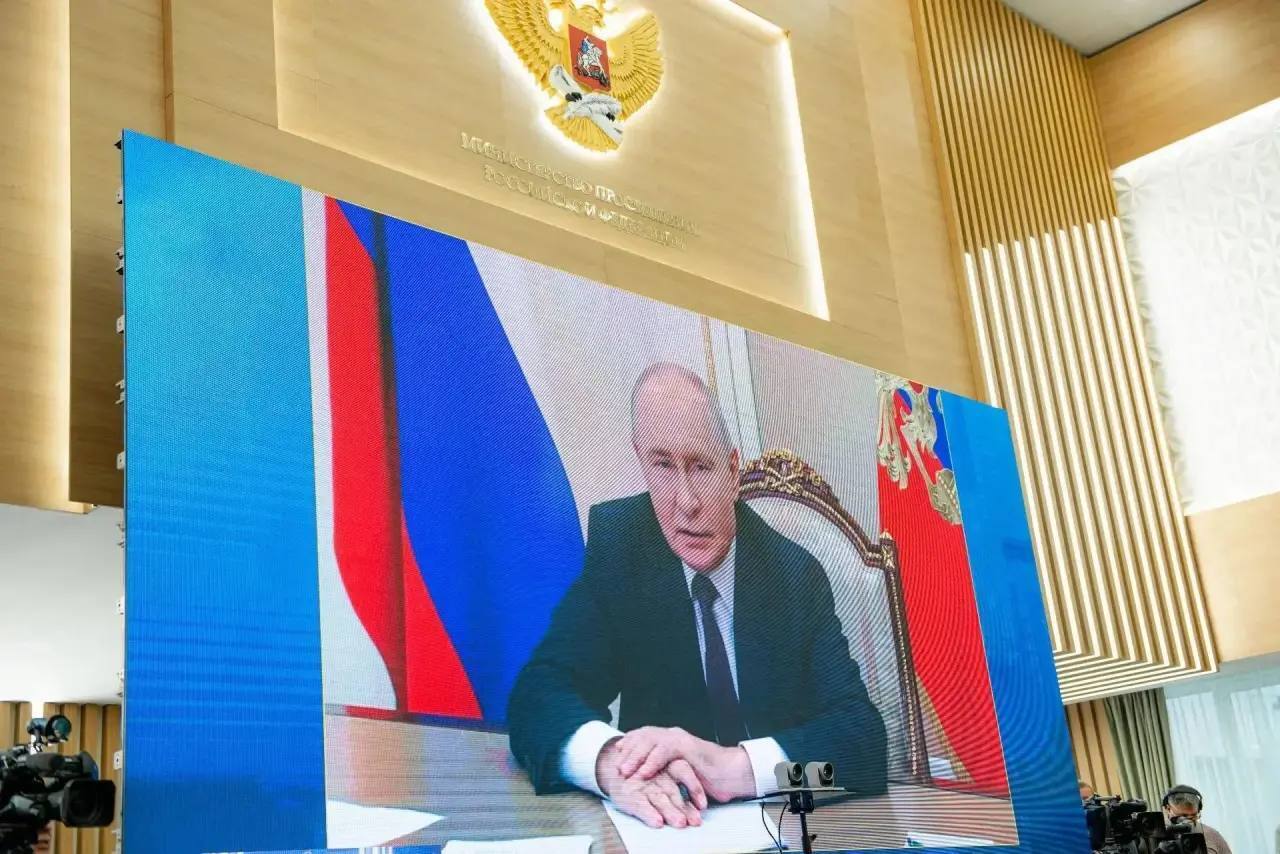 Учитель истории из Оренбурга стал участником встречи с Президентом России — фото 2