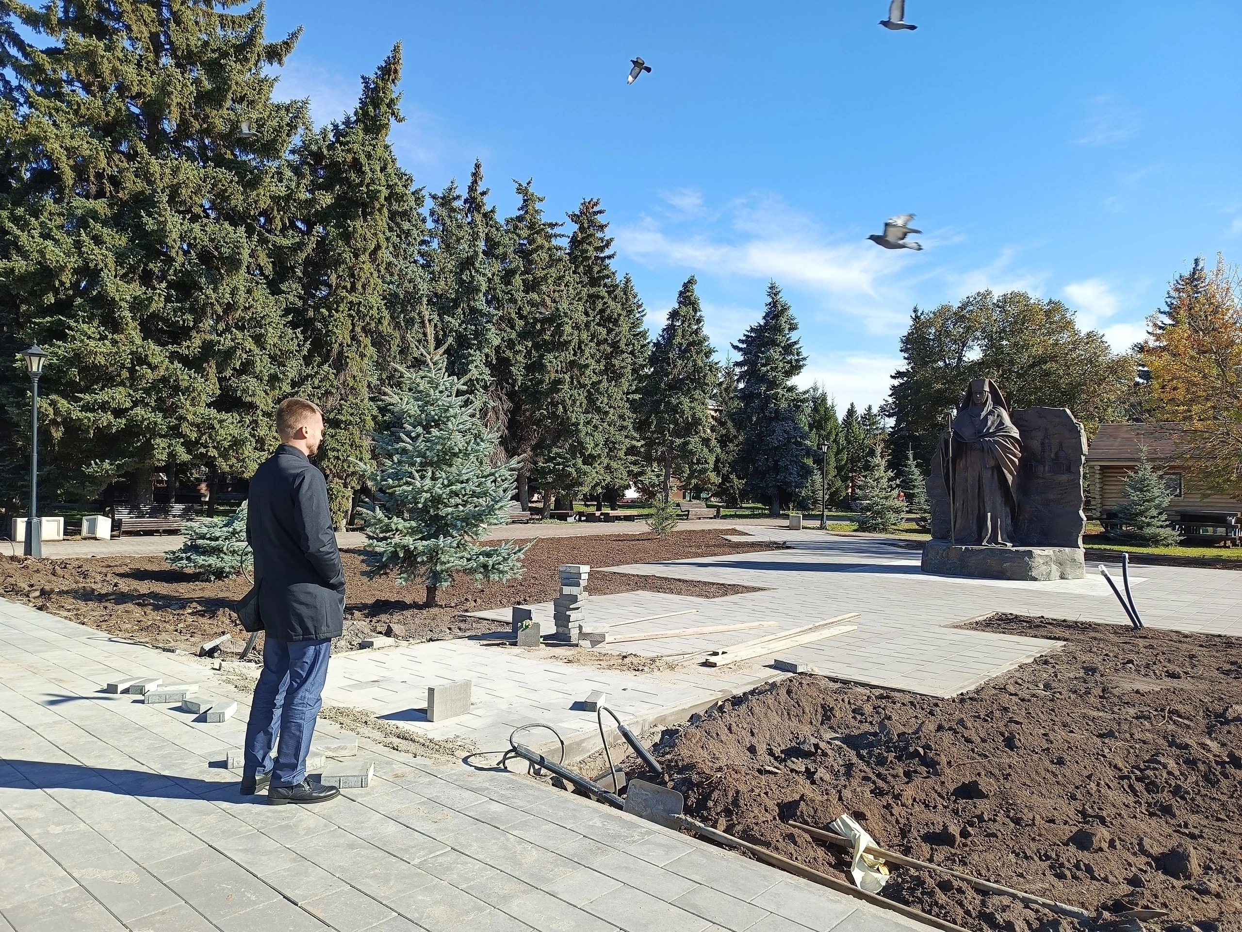 В Бугуруслане завершаются работы по обустройству сухого фонтана
