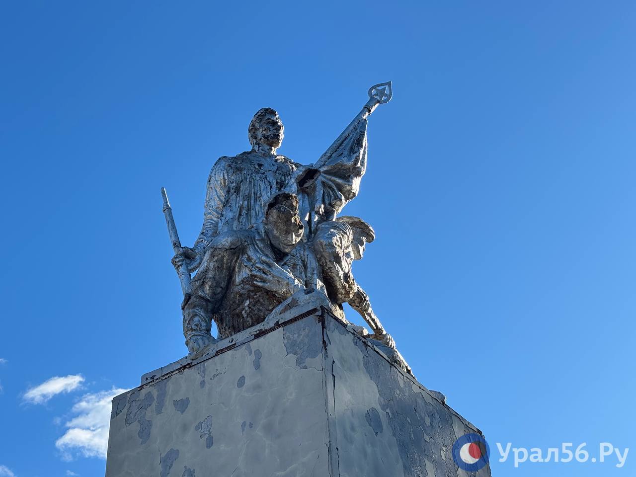 Памятник красногвардейцам в парке Ленина в Оренбурге разберут и отправят на хранение — фото 8