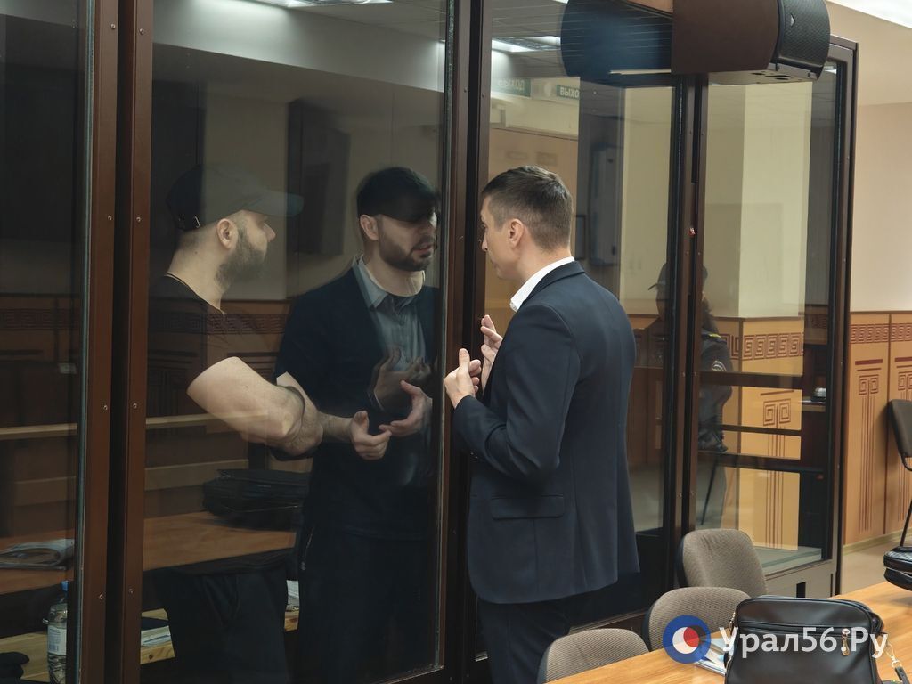 В суде Оренбурга начали рассматривать эпизод со стрельбой у гостиницы «Хилтон» с участием братьев Макаровых — фото 2