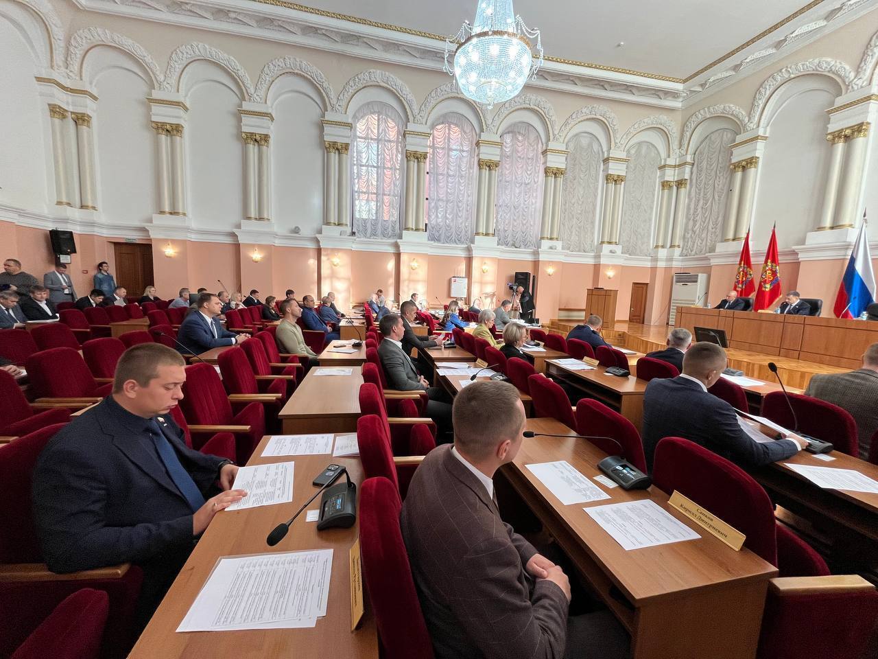 Шесть депутатов покинули Оренбургский горсовет: пятеро ушли в Заксобрание