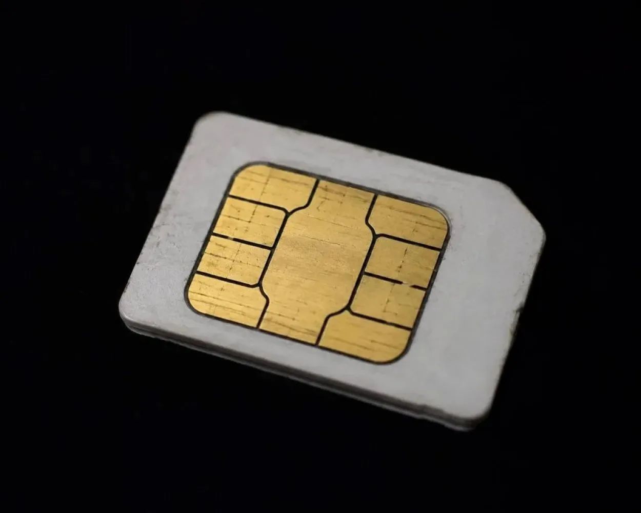 📱Сотруднице салона связи грозит срок из-за махинаций с номерами