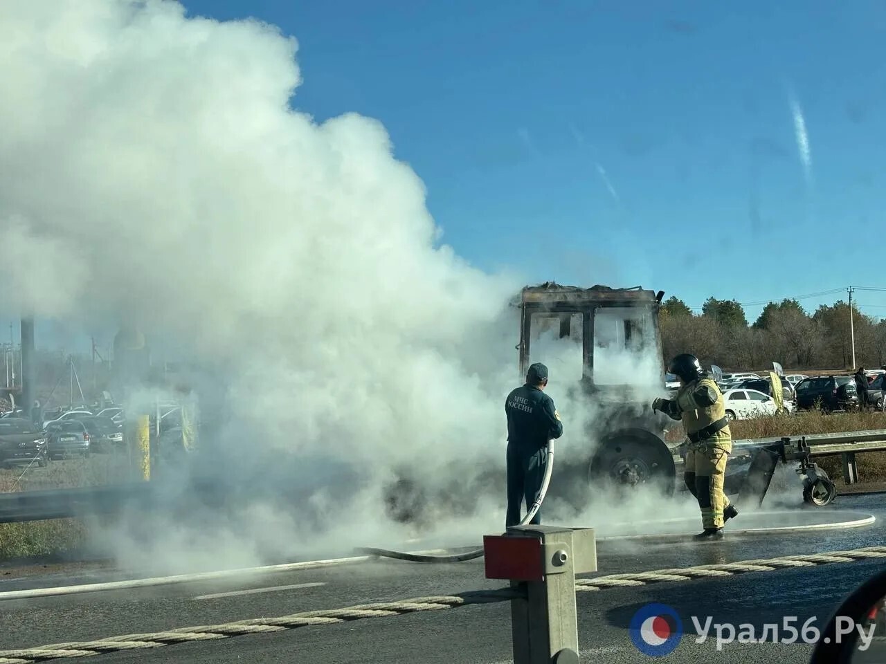 В Оренбурге на Загородном шоссе горела техника — фото 1