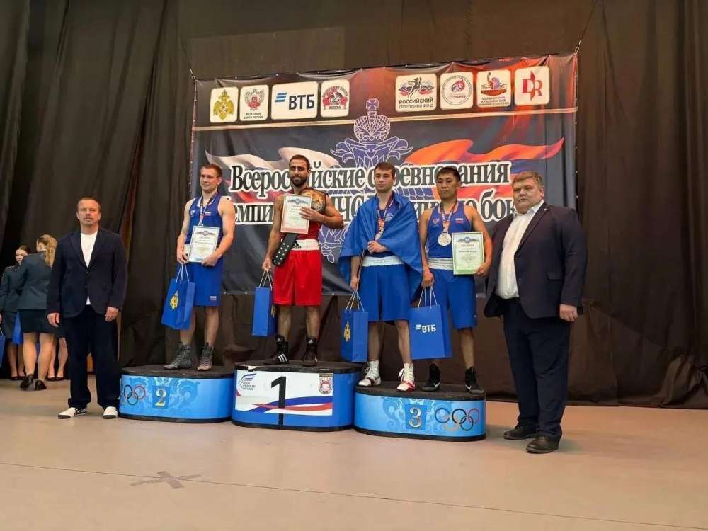 Три боя – три победы: оренбургский боксёр блистал на чемпионате МЧС России — фото 1