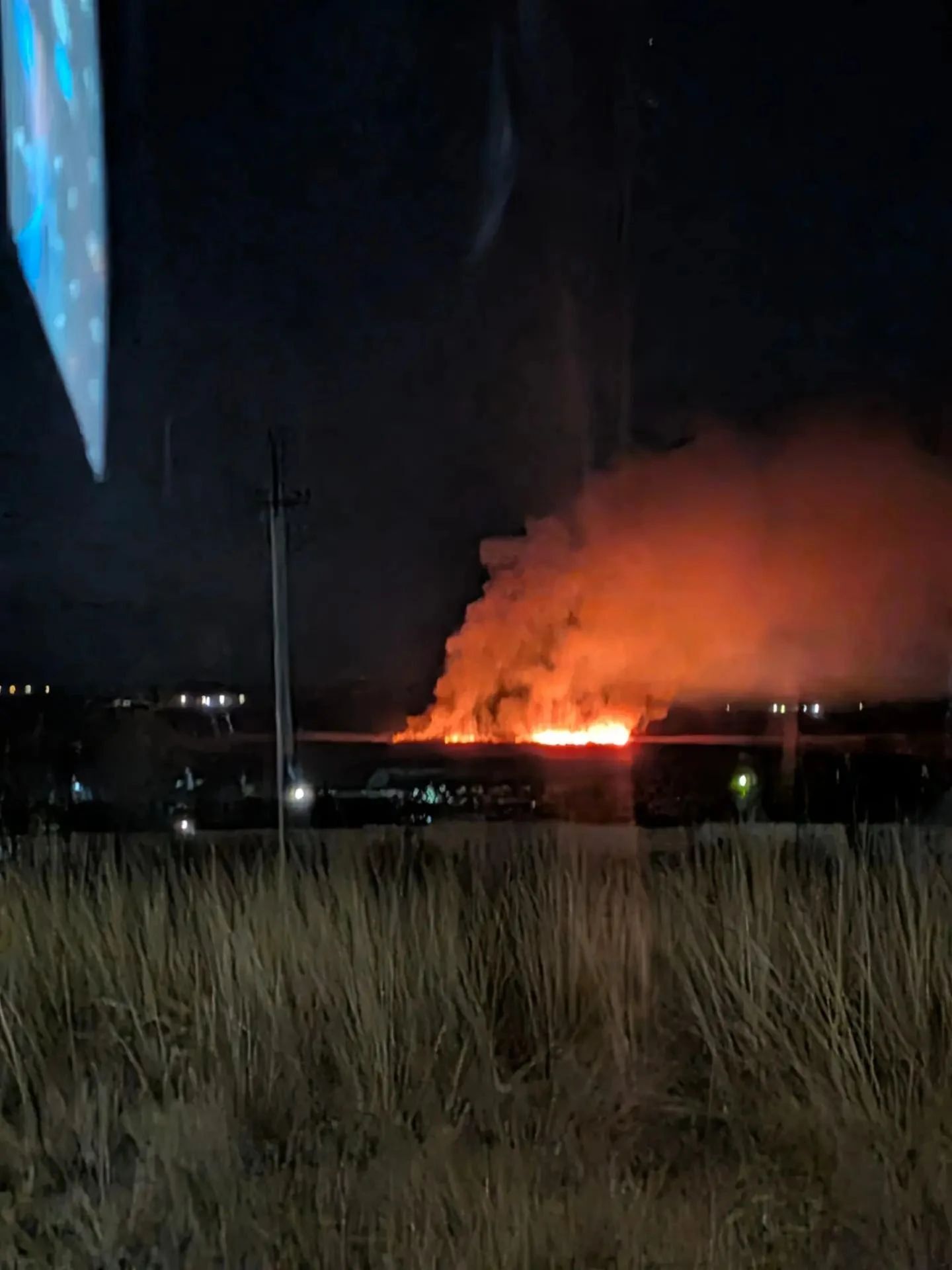 ❗️Орск в огне: В городе замечено несколько очагов возгорания