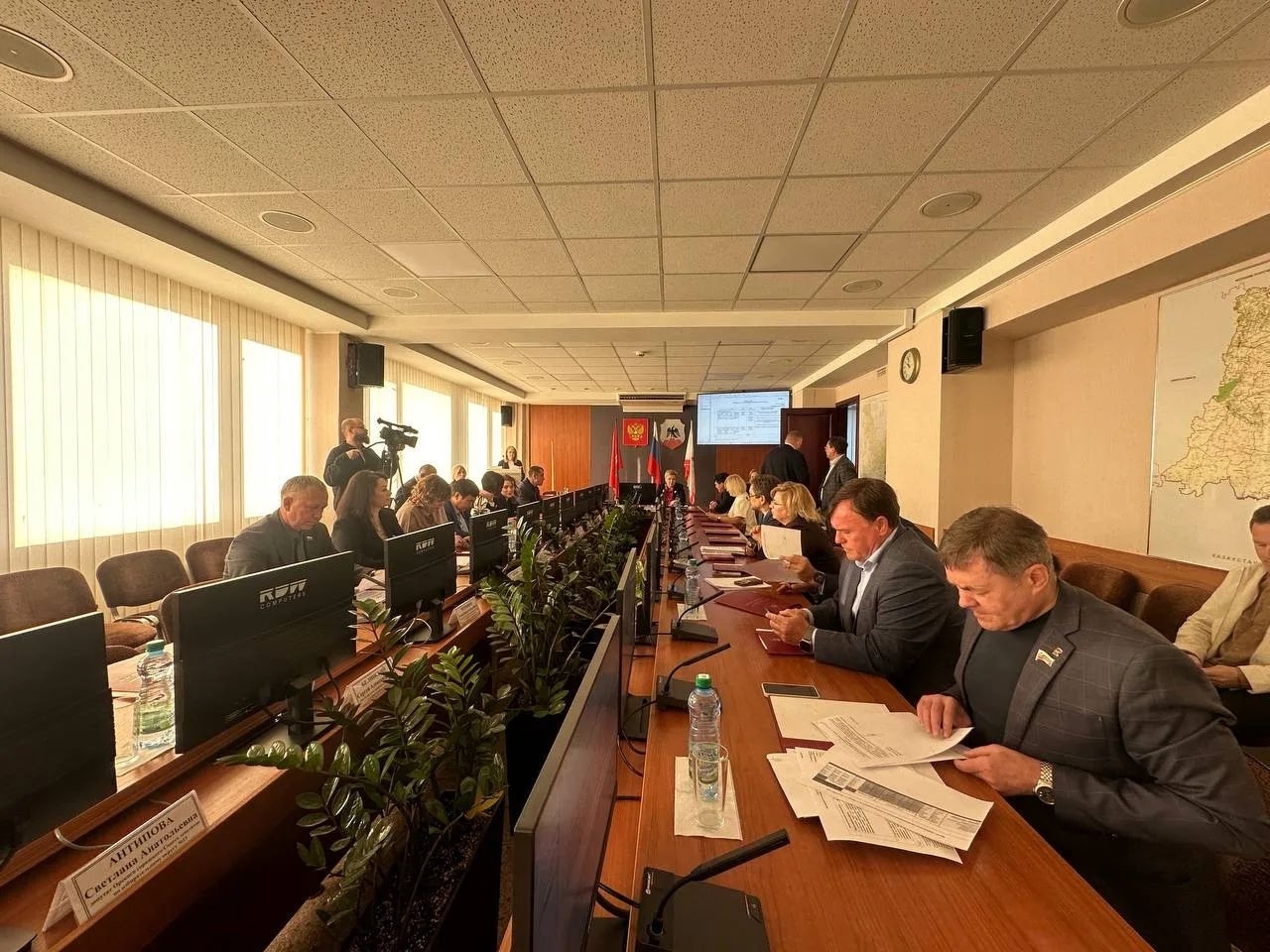 В Орске проходит заседание горсовета