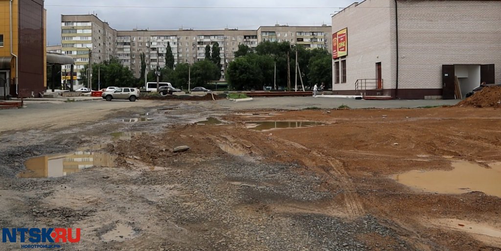 Кучи земли за городским рынком скоро вывезут — фото 2