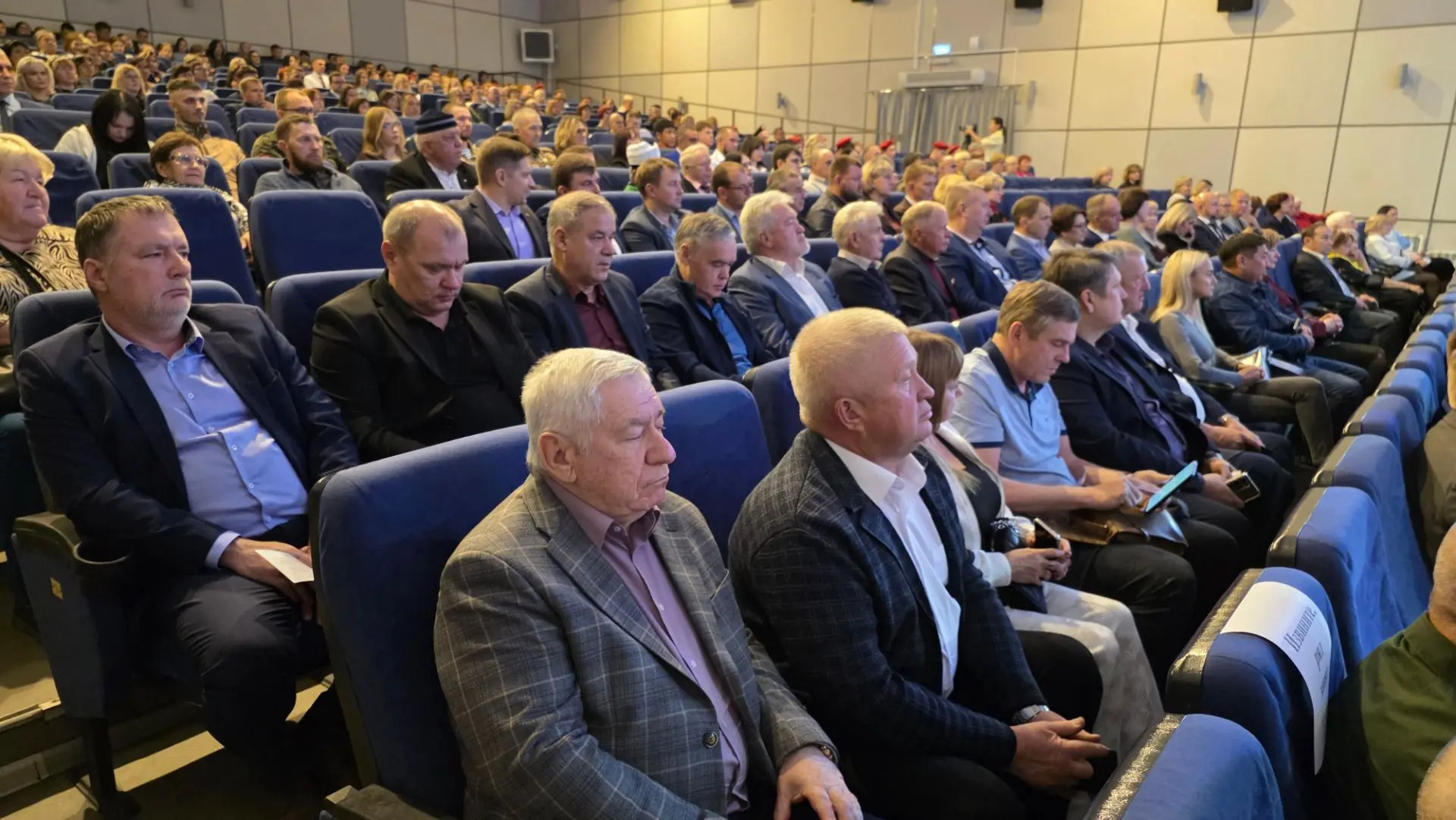 Мироненко: Олег Папунин официально возглавил Новотроицк, состоялась инаугурация мэра — фото 4